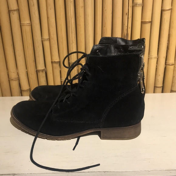 Steve Madden Lace Up Chelsea Black Suede Boot - Size 6 - Picture 3 of 7
